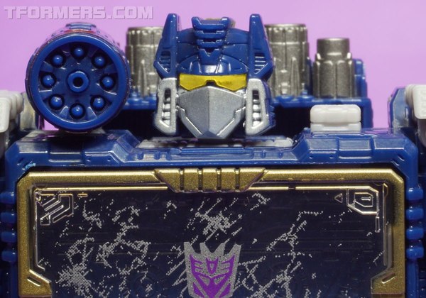 War For Cybertron Siege Soundwave Voyager Figure  (17 of 55)